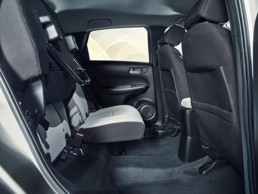 Интерьер Honda Jazz e:HEV 2020 года  (EU) (фото 23 из 44)